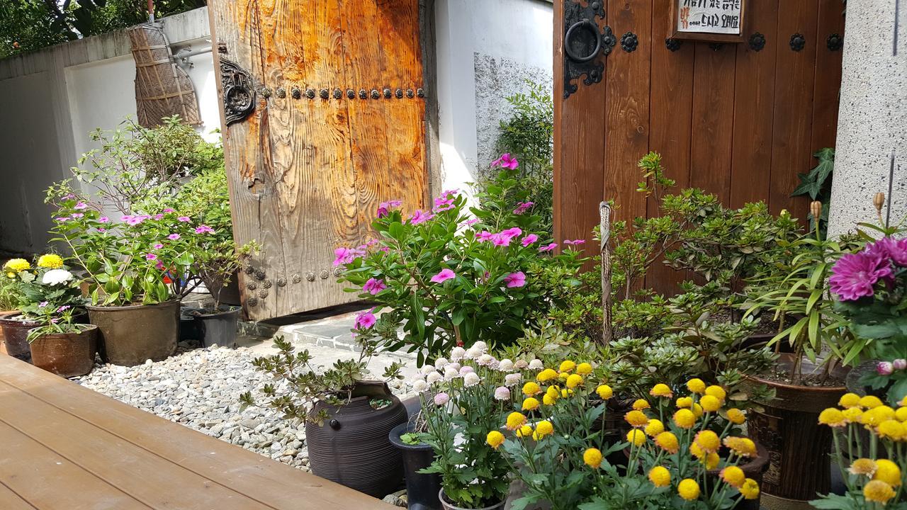 Inyeon Hanok Guesthouse Jeonju Luaran gambar